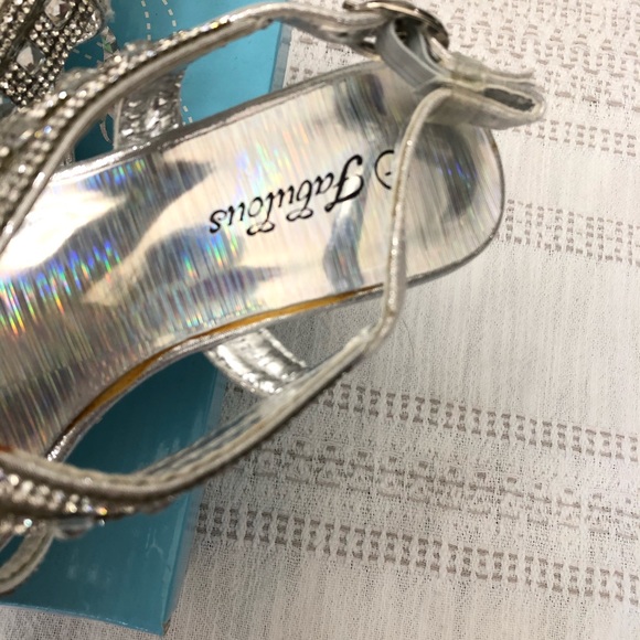 Small heel shoe silver with strap - Picture 4 of 8